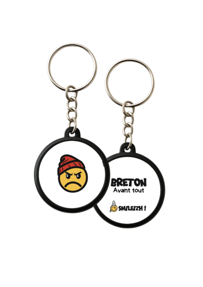 Porte-clés breton double face Smileizh ! portant un bonnet rouge et inscription “Breton avant tout